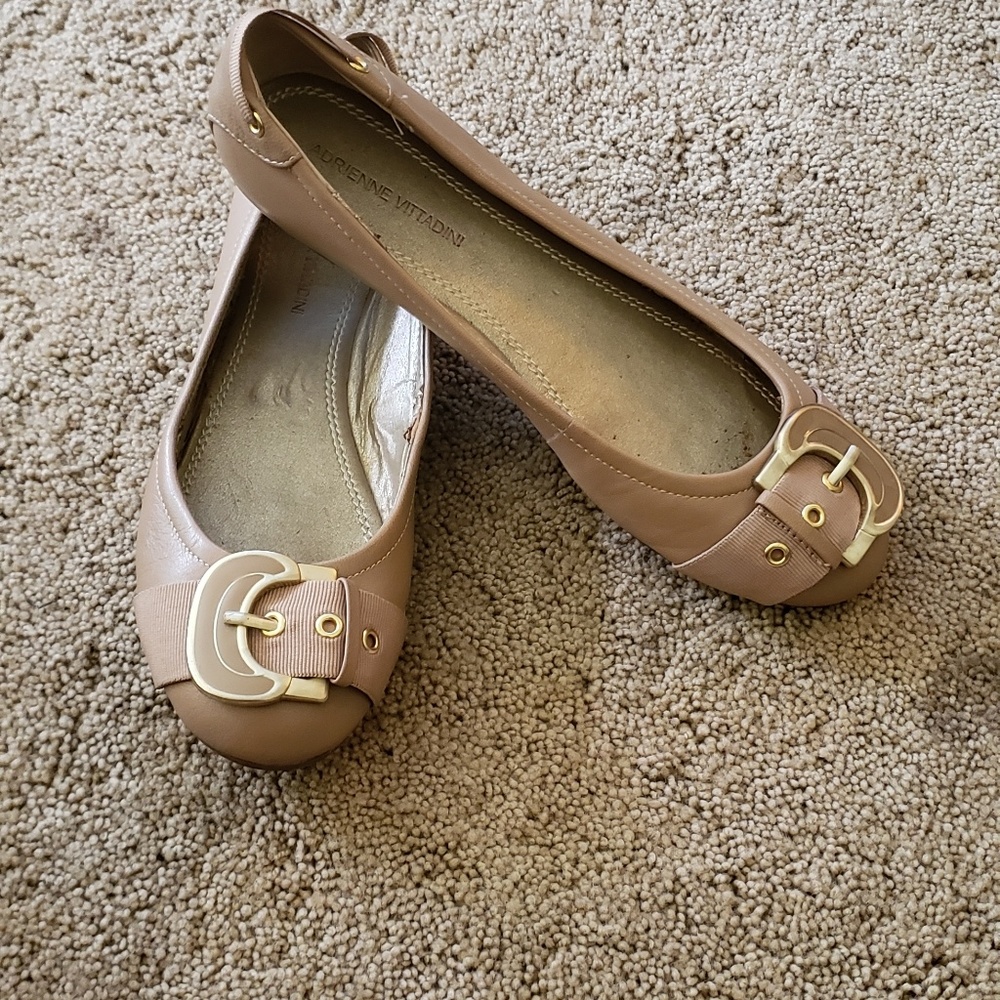 Women's flats
